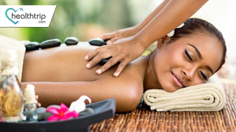 Le Massage Spa Thaïlandais Est Une Thérapie De Massage Apaisante  Spécialement Conçue Pour Les Femmes Afin De Favoriser La Relaxation